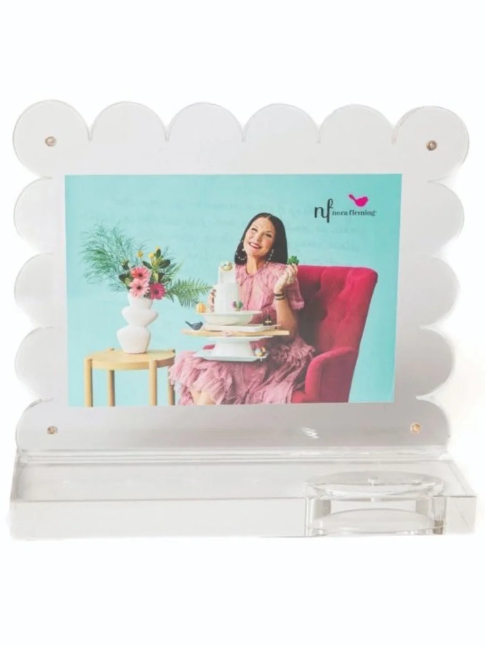 NIB--store display--Nora Fleming A-Nora-ble Scalloped Acrylic Frame